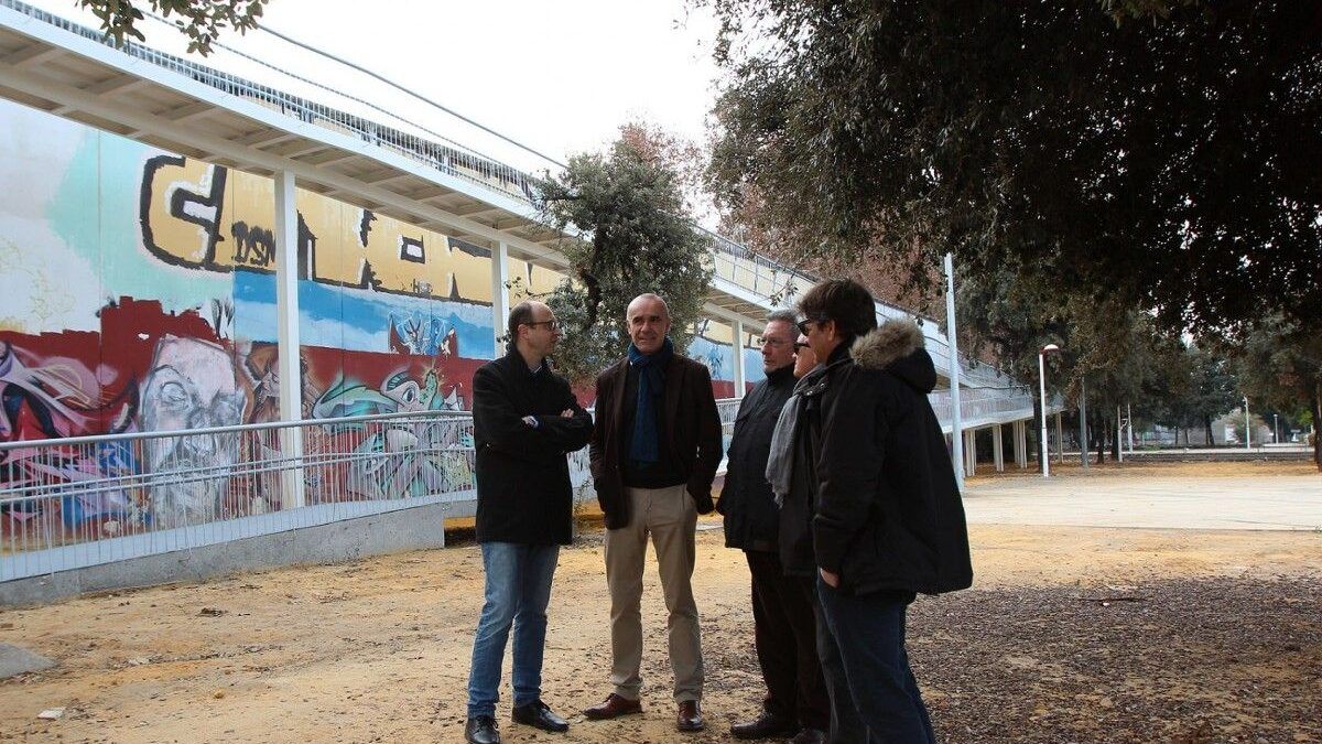 Foto Muñoz nueva pasarela peatonal