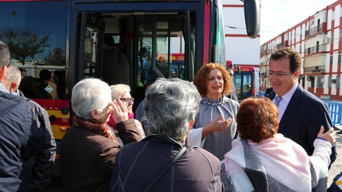 Cabrera, en la presentación de los nuevos autobuses de Tussam