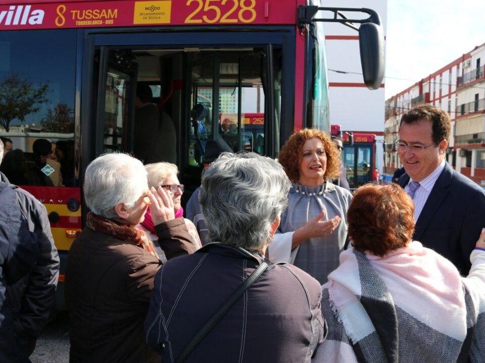 Cabrera, en la presentación de los nuevos autobuses de Tussam