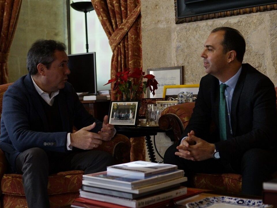Juan Espadas y Javier Millán