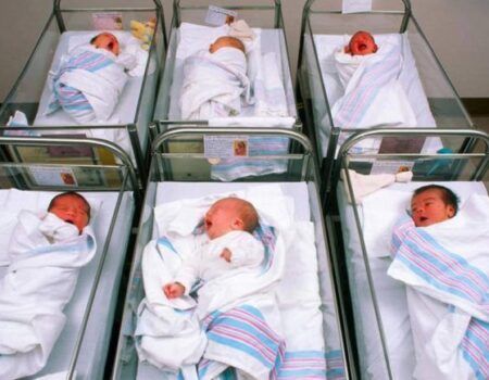 El Foro de la Familia propone fomentar la natalidad y ayudar a las familias con hijos para garantizar las pensiones