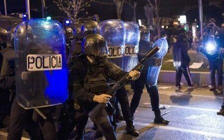 Casi mil policías desplegados para garantizar la seguridad del Sevilla-Betis, declarado de alto riesgo