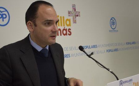 El PP trasladará a Espadas una «contraoferta presupuestaria concreta y solvente» y le acusa del «bloquear» el acuerdo