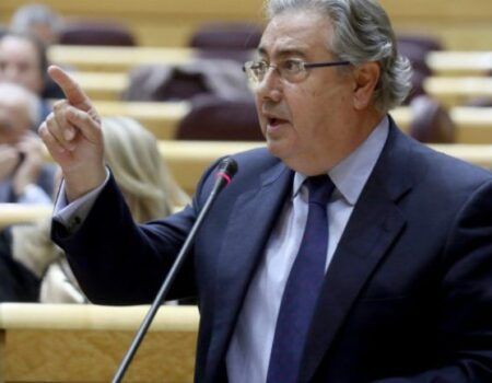 Zoido cifra en 87 millones el gasto por el despliegue de seguridad en Cataluña