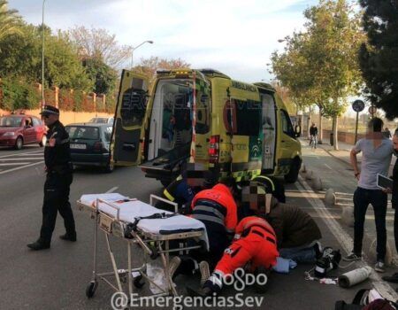 Herida grave una ciclista tras chocar contra un turismo en el Paso de las Delicias