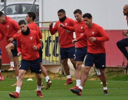 Carole y Pizarro en vez de Escudero y Krohn-Dehli, novedades en la lista ante el Cádiz