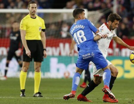 Al Sevilla FC se le escapa en el descuento un triunfo vital ante el Getafe (1-1)
