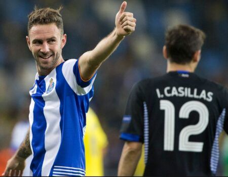 El Betis presenta una oferta al Oporto por el lateral mexicano Miguel Layún