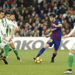 Tras la llegada de Bartra se abre la posibilidad de volver a jugar con tres centrales, como hizo el Betis ante el Barcelona