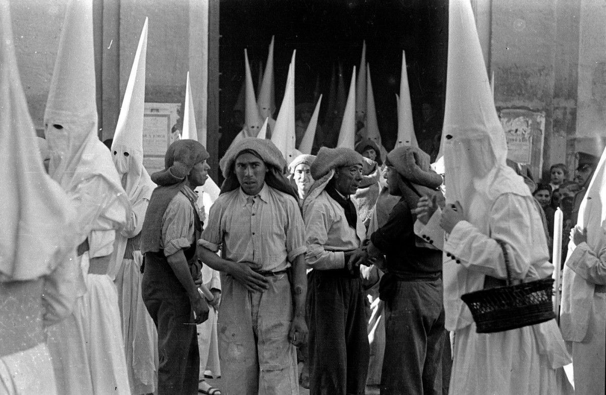 Costaleros de la Candelaria. Colección de Gonzalo Lozano