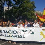 Sevilla acoge una gran manifestación de Policías y Guardias Civiles por la equiparación salarial
