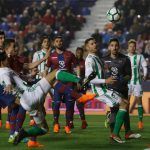 El plan de Setién se ejecuta a la perfección y el Real Betis vuelve séptimo de Valencia