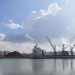 El Puerto de Sevilla limita la descarga de chatarra para evitar molestias con el ruido
