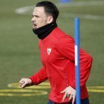 Montella repite ante el Valencia la lista del último partido y vuelve a dejar fuera a Roque Mesa
