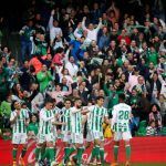 El estado de felicidad se instaura en el Benito Villamarín