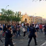 Los manifestantes contra la sentencia a La Manada crean un caos de tráfico en Sevilla