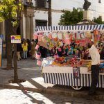 Los empresarios denuncian que la normativa de Semana Santa ha permitido a los vendedores ambulantes «jugar con ventaja»