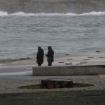 Dos policías coruñeses rescatan a un hincha sevillista ebrio en la playa de Riazor