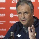 Caparrós no da a Sarabia por renovado aún: «Lo aplazamos hasta septiembre»