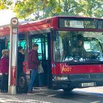 Dispositivo especial de autobuses y limpieza para fin de año en Sevilla