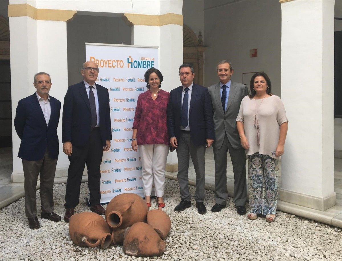 El informe se ha presentado en un acto celebrado en la Fundación Valentín de Madariaga y presidido por el alcalde de Sevilla, Juan Espadas.
