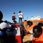 Bruselas agradece a España que acoga el Aquarius con más de 600 inmigrantes