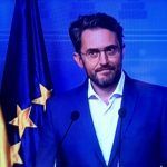 Maxim Huerta dimite con rabia como ministro de Cultura