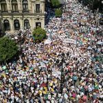 Histórica manifestación por una sanidad pública de calidad y sin corrupción