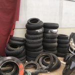 La Policía Local inspecciona las actividades que generan los neumáticos usados