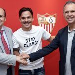 El Sevilla FC hace oficial el fichaje de Roque Mesa, que firma por tres temporadas