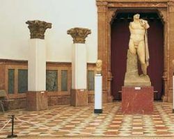 El PP pedirá en el Parlamento personal suficiente para mantener abiertos los museos de Sevilla