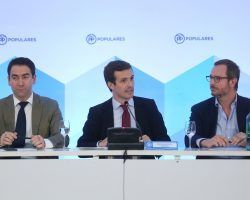 Teodoro García, nuevo secretario gral. del PP y Dolors Monserrat portavoz parlamentaria
