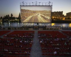 Comienza la programación de cine de verano, gratuito, en los distritos