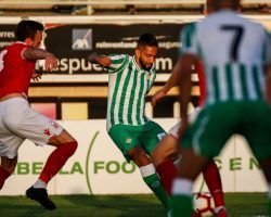 Setién prueba con todos y Boudebouz da el primer triunfo del verano al Betis