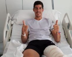 El delantero Carlos Fernández se opera de menisco y se perderá toda la pretemporada como mínimo