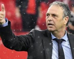 Joaquín Caparrós sale al paso para calmar a la afición sevillista