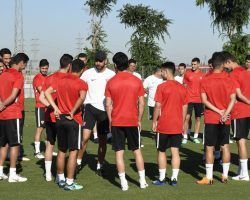Machín se lleva a 20 jugadores a Suiza para medirse al Benfica: van cinco canteranos y no Jesús Navas
