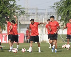 Amadou se lesiona en el cuádriceps y se puede perder el estreno europeo con el Sevilla FC