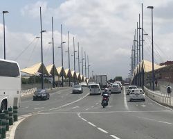 Cs pide a Espadas que “cumpla” e instale estructuras que den sombra en los puentes