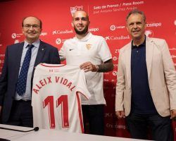 Aleix Vidal y el derbi con el Betis: «Tengo ganas de jugarlo, la otra vez no tuve la suerte»