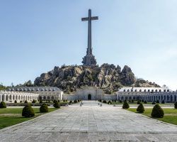 Exhumaciones y leyes