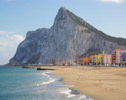 ¿ Y por qué no a Gibraltar?