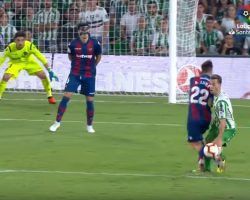 El VAR no se estrenó en el Villamarín y pasó por alto un penalti de Luna a Canales