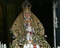 La devoción de un pueblo a su patrona, la Virgen de los Reyes