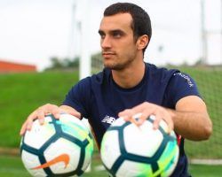 Íñigo Lekue, que sonaba para el Betis, se fractura el tobillo en el entrenamiento