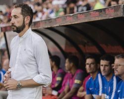 Machín aguarda «ese bombazo del que se habla» y dice que «ojalá» fuera Mariano