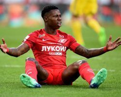 Quincy Promes viaja este jueves para firmar por el Sevilla, que negocia también con Portu