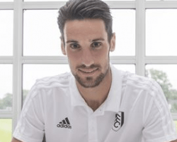 Sergio Rico firma por el Fulham, donde competirá con Fabricio por la titularidad