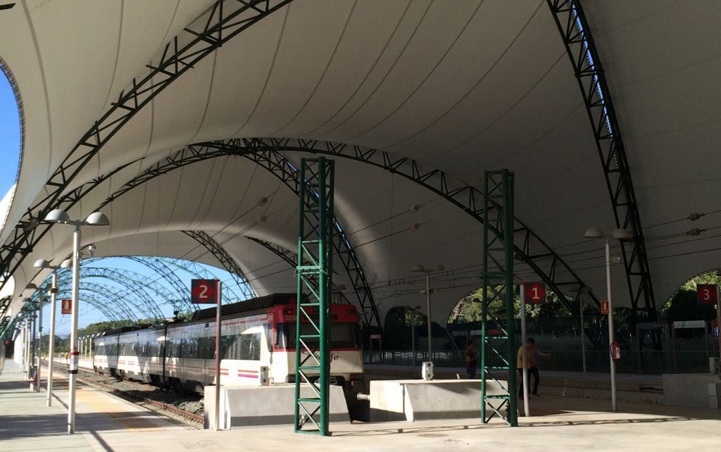 Apeadero de Renfe en la Isla de la Cartuja
