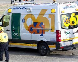 Muere el conductor de un camión en una colisión en la A-49 sentido Huelva